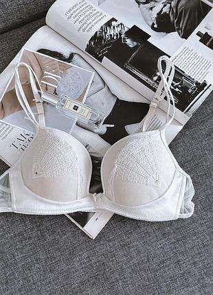 Вишуканий бюстгальтер від бренду  intimissimi