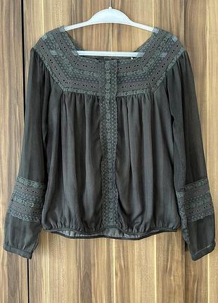 Ніжна блуза guess в етно стилі
