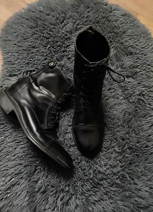Класичні ,чоловічі ботинки на осінь.европа.