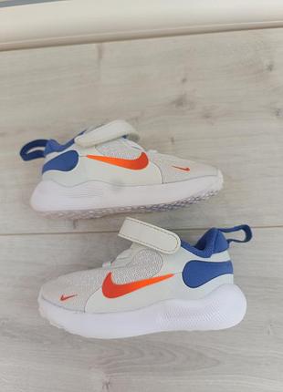 Кроссовки от nike размер 21