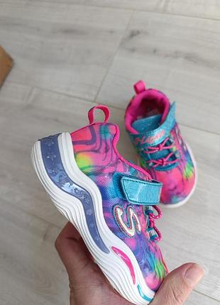 Кроссовки от sketchers размер 22 5