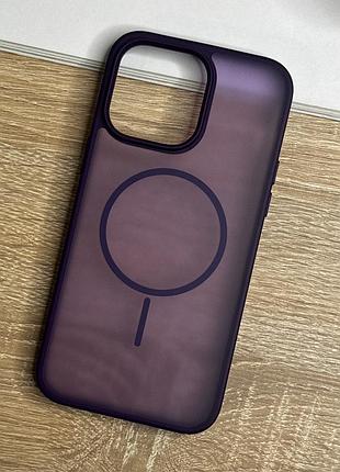 Чехол на iphone 14 pro max фиолетовый матовый с магнитами магсейф защищенный