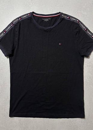 Футболка tommy hilfiger на лампасах