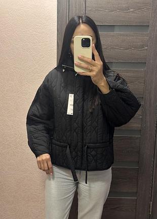Куртка zara чорна