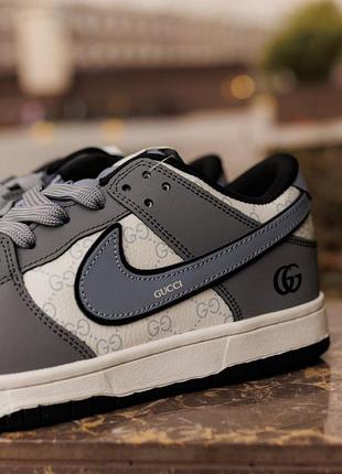 Nike sb dunk × gucci
• graphite / ivory • 7