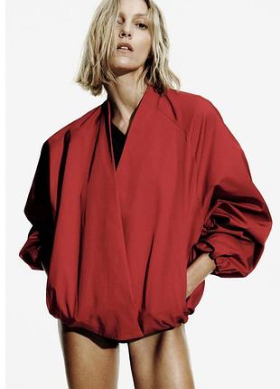 Zara бомбер червоний 2