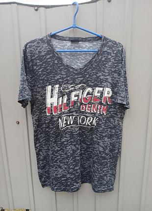 Мужская футболка tommy hilfiger.