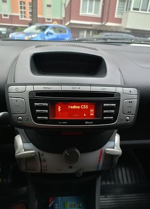 Автомагнитола для citroen c1, tayota aygo, peugeot 107. оригинал. 2012 год.