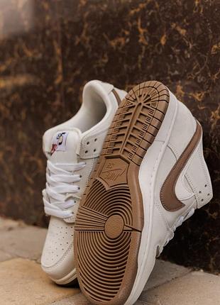 Nike sb dunk 
• light sand / brown • 9