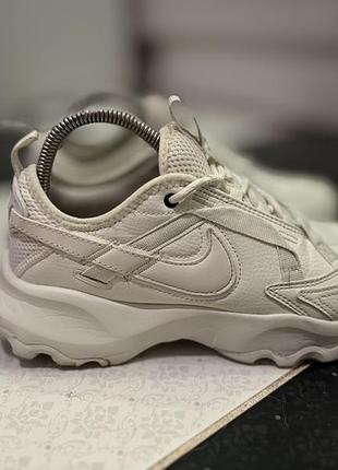Жіночі кросівки nike тс 2