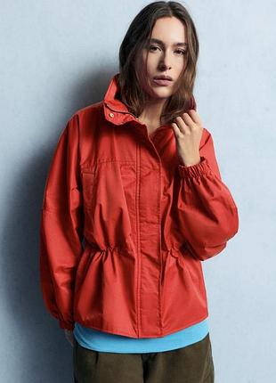Pull bear червона куртка