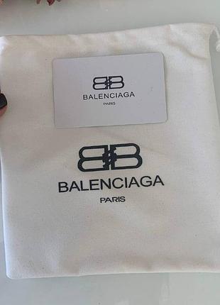 Подарочная упаковка в стиле balenciaga 2
