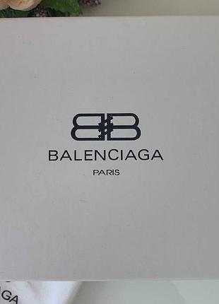 Подарочная упаковка в стиле balenciaga 3