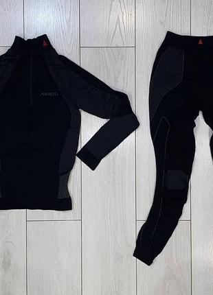 Зональний термо комплект musto unisex стан ідеал size xs/s