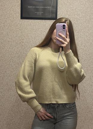 Светр бежевого кольору 4