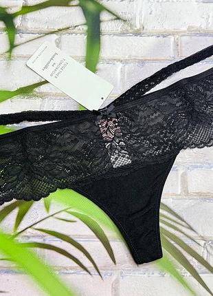 Трусики женские стринги с широким кружевом hunkemoller.