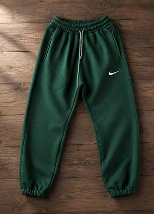 Спортивные штаны мужские nike зеленые, штаны найк оверсайз с манжетами, спортивные штаны nike для мужчин