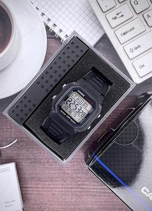 Чоловічий годинник casio w-800h-1a — спортивна модель з водозахистом 10 atm та електронним циферблатом 2