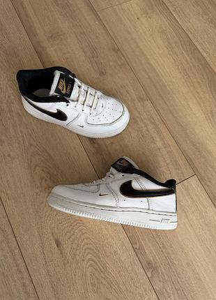 Оригінальні кросівки nike 4