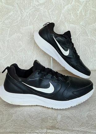 Кроссовки (nike todos) размер 46-47