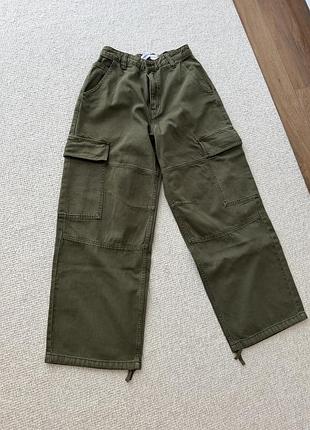 Карго джинси bershka