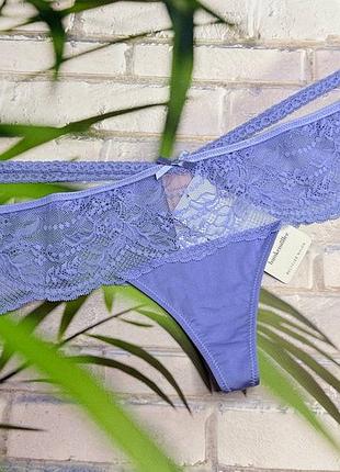 Трусики женские стринги с широким кружевом hunkemoller.