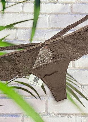 Трусики женские стринги с широким кружевом hunkemoller.