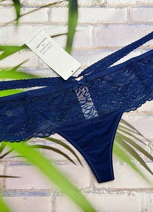 Трусики женские стринги с широким кружевом hunkemoller.