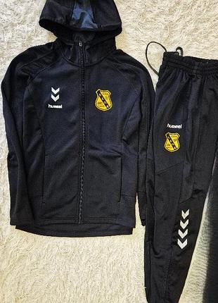 Спортивный костюм подлетка hummel v.i.o.s c.s.v. с 2 брюками\164-170