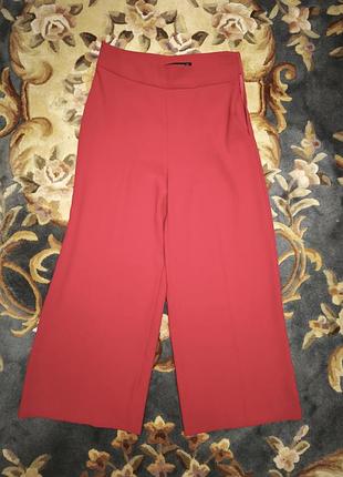 Малиновые широкие брюки кюлоты от zara, размер m