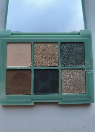 Палетка теней essence 2