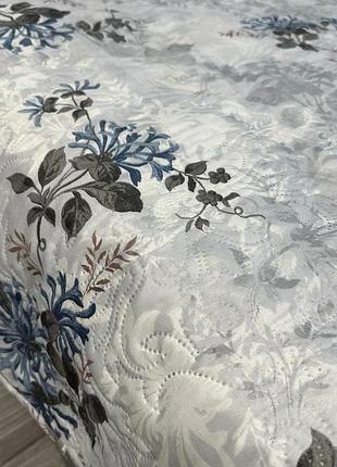 Покрывало цветы хлопковое стеганое 200x230 для двуспального и наволочки 50x70 в сумке.