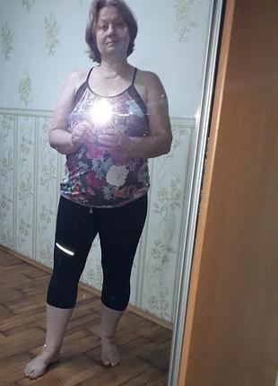 Спортивные бриджи лосины велосипедки
удобные, клинчики.
приятные к телу, красиво тянутся.