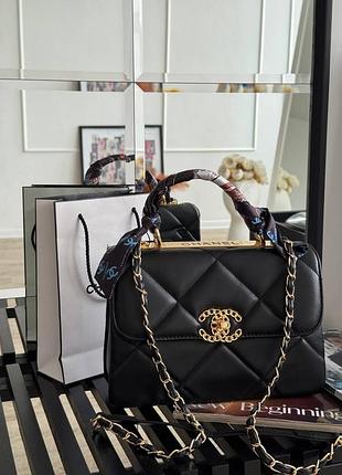 Розкішна брендова чорна сумочка в стилі chanel 25 black шикарная черная сумка под шанель с красной подкладкой внутри