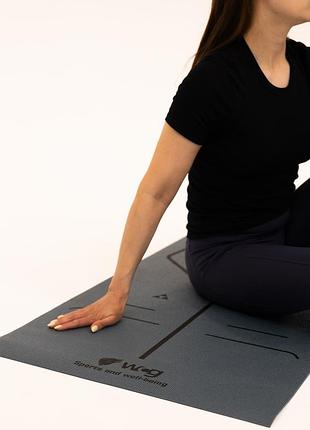 Килимок для йоги wcg asana 173×61×0,4 см з розміткою для асан і чохлом, темно-зелений, для фітнесу та домашніх тренувань, для залу