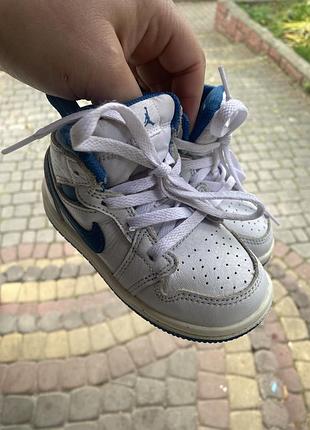 Дитячі кросівки від nike air jordan, натуральна шкіра.(устілка14,5)