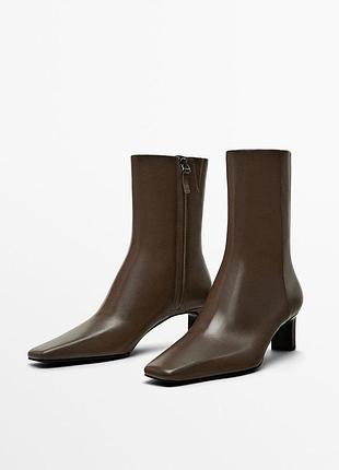 Ботильйоні шкіряні з квадратним носком massimo dutti 😍