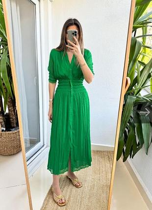 Невероятно стильное платье zara в размере xs-s