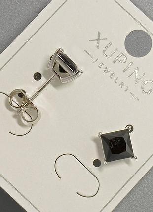 Серьги пусеты xuping с черным кристаллом d-6мм+- родий