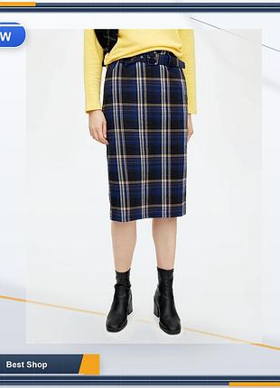 Спідниця міді pull & bear жіноча синя в клітинку з ременем, пряма модель із високою посадкою, розмір l