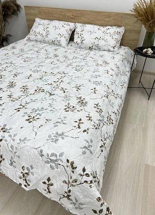 Набор покрывало цветы хлопковое стеганое 200x230 + наволочки 50x70 в подарочной сумке.