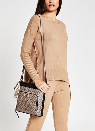 Женская сумка river island messenger с монограммой ri — новая
