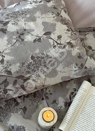 Вишитий комплект постільної білизни у стильному пакуванні турецький