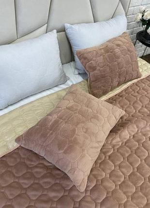 Покривало стьобане 220*240 +2 подушки беж