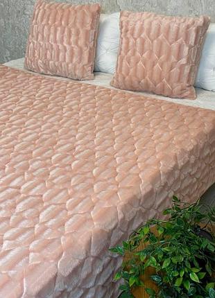 Роскошный комплект двустороннего покрывала двуспального размера 210×230 из фланели с объемным стеганием и люкс отделкой + 2