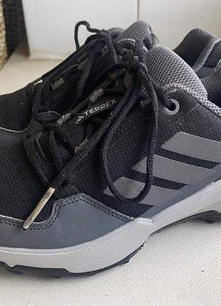 Кросівки демі adidas terrex 32р. 8