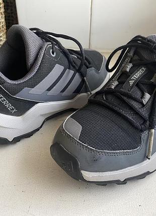Кросівки демі adidas terrex 32р. 9