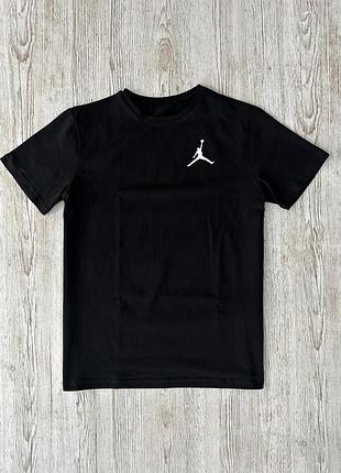 Футболка чорна jordan 2