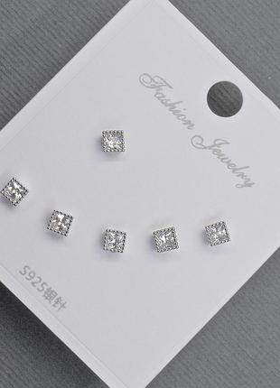 Серьги пусеты 3,5мм+- серебристый металл белые стразы