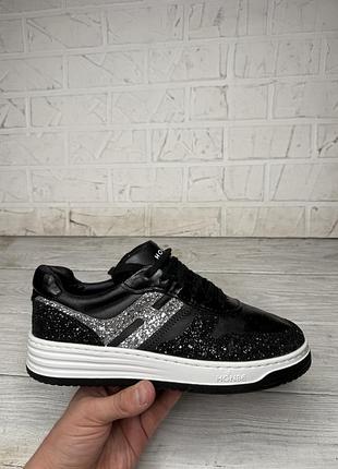 Крутые модные кроссовки hogan
